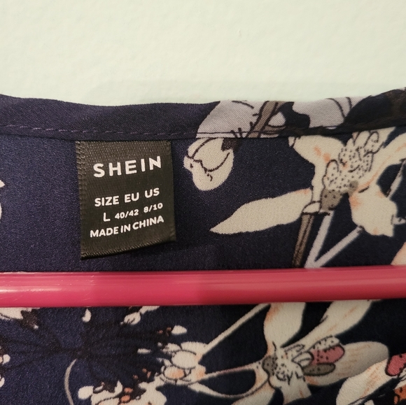 Keyhole Neck Dress - Picture 6 of 6